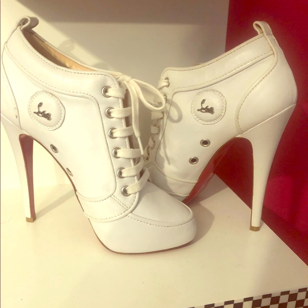 Christian Louboutin Venus Orlato